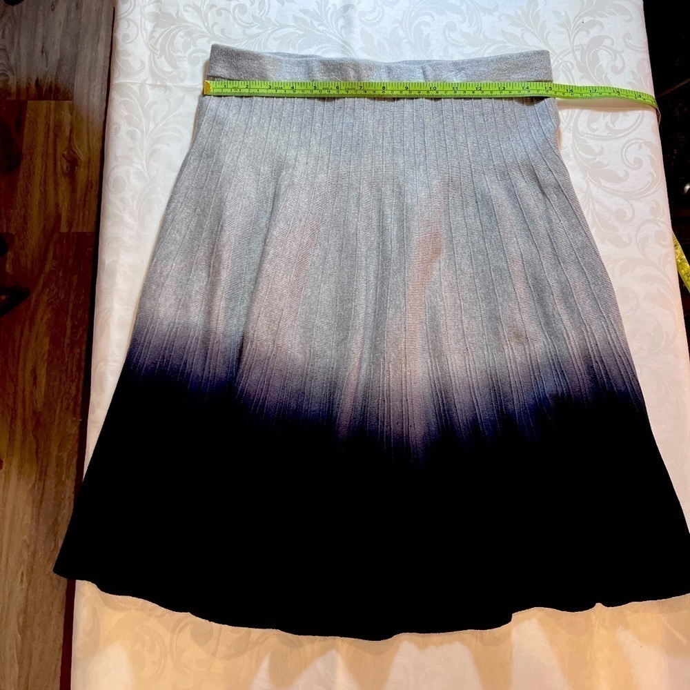 Carmen Marc Valvo Knit Skater Skirt in grey/blue Ombré . US size Large